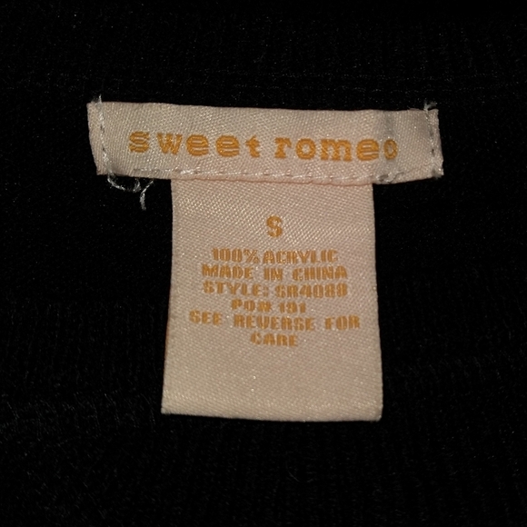 Sweet Romeo Crew Neck Sweater Sz Small - Picture 6 of 7